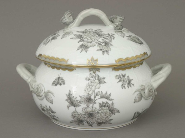 Soup tureen butterfly knob