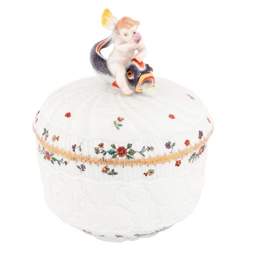 Доза с крышкой «Путти на дельфине»