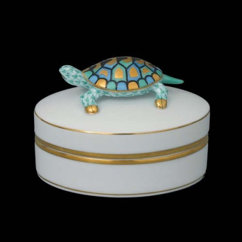 Декоративная коробочка с крышкой, ручка в виде черепахи