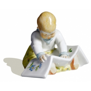  Girl with book, Coloured, without gold, H 7 cm