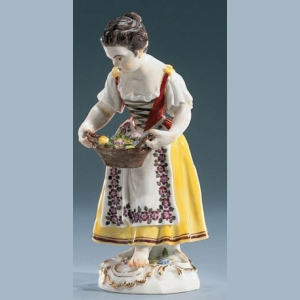 Gardener childr. Girl with basket, Coloured, with gold, H 14 cm