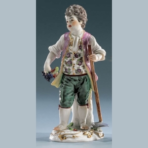 Gardener childr. Boy w.hoe&grapes, Coloured, with gold, H 15 cm