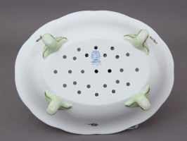 Basin for washing fruit