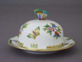 Butter dish, butterfly knob