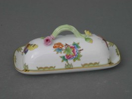 Butter dish, branch knob