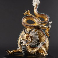 Protective Dragon Sculpture. Gold.