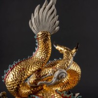 Protective Dragon Sculpture. Gold.