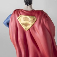 Скульптура Супермена