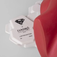 Скульптура Супермена