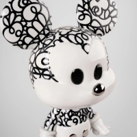 Скульптура Doodle Mickey™. Лимитированная серия.