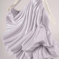 Танцующая на ветру скульптура