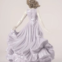 Танцующая на ветру скульптура