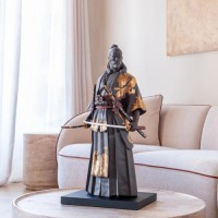 Скульптура сёгуна