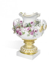 Vase with applied roses