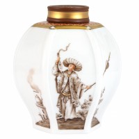 Доза с крышкой с росписью в стиле шинуазри Хёрольда