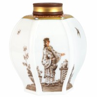 Доза с крышкой с росписью в стиле шинуазри Хёрольда