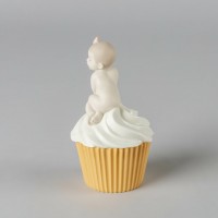 My sweet Cupcake. Girl Figurine