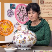 VASE FORMALISED MEADOW OF FLOWERS