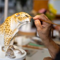 Леопард с детёнышами