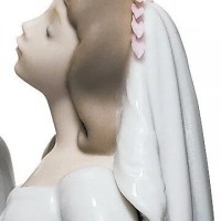 A Kiss to Remember Couple Figurine