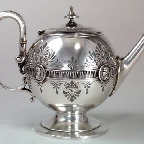 История фарфорового чайника
